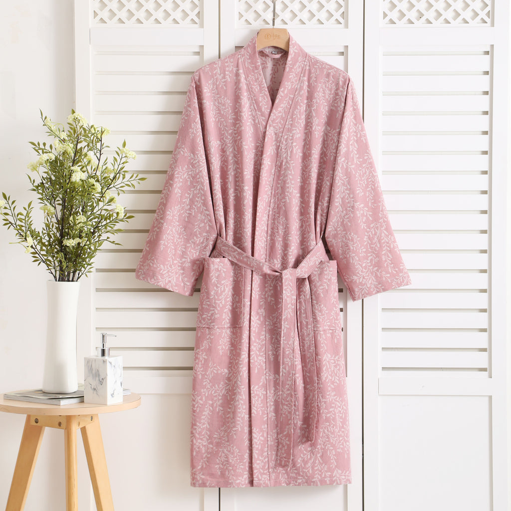 Women's bathrobe