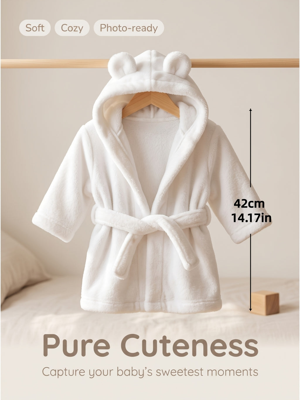 Newborn white hooded bathrobe
