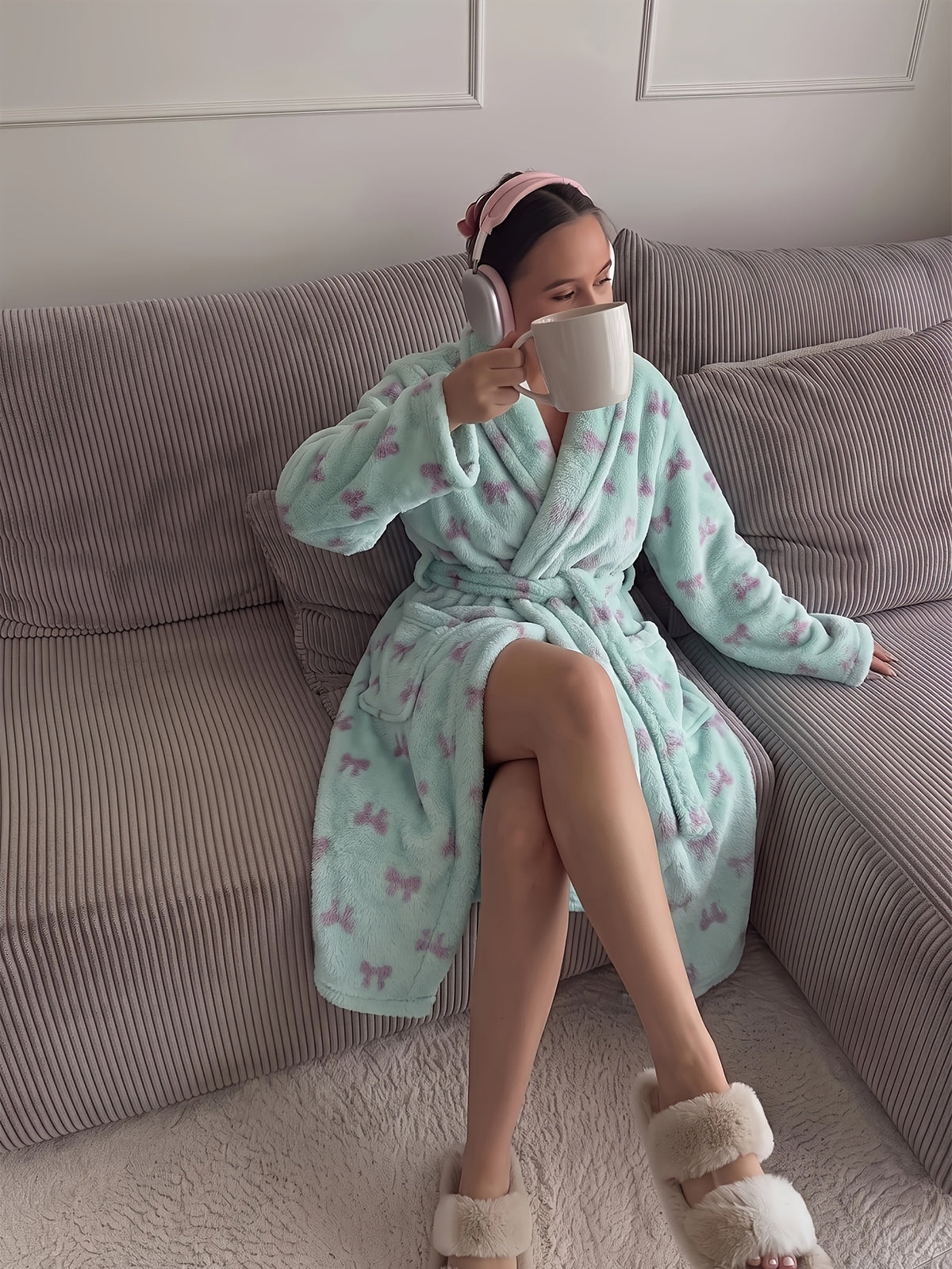 Unisex fluffy fleece dressing gown