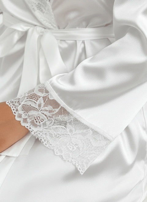 Women's satin dressing gown with lace trim