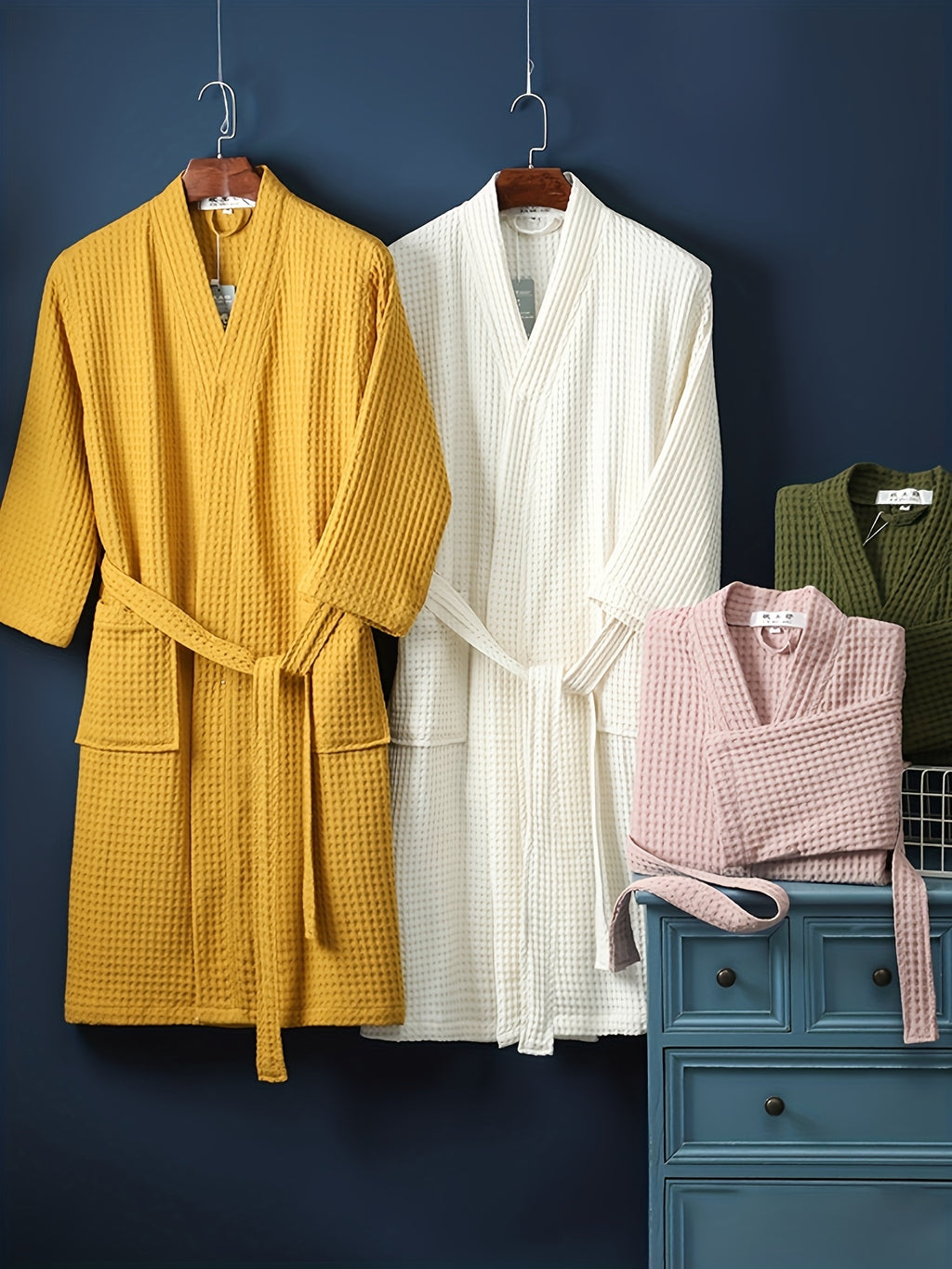 Unisex waffle dressing gown