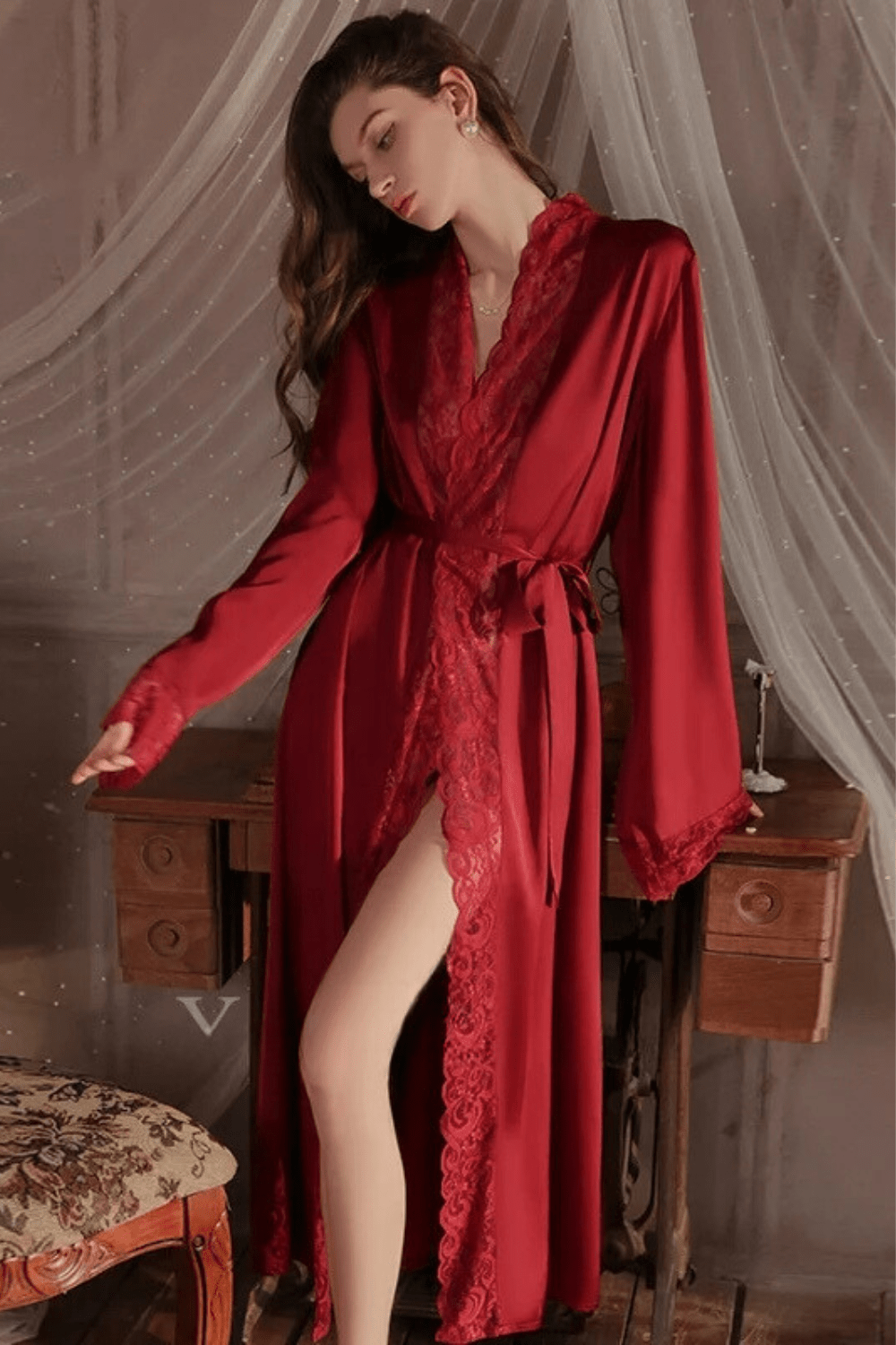 Women's long satin dressing gown Image